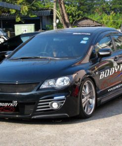 Alternative view of R8 Bodykit for Honda Civic FD (RAW WORK)