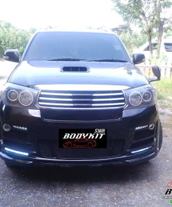 Alternative view of Bodykit for Toyota Fortuner 2004-2008 (RAW WORK)