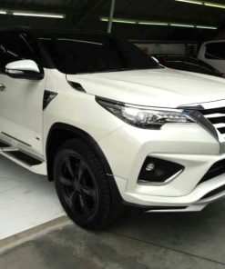 Alternative view of R-Sport Full Set Bodykit for Toyota Fortuner TRD (COLOR)