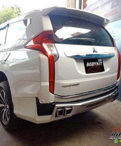 Icona (Set 2 pcs) Bodykit for Mitsubishi Pajero 2015-2018 (COLOR) - Image 4