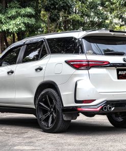 LGD-R Bodykit for Fortuner Legender (Glossy Black and Red) - Image 3