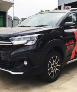 Alternative view of S-Sporty Bodykit for  Suzuki XL7 (BLACK COLOR WITH SILVER LINE)