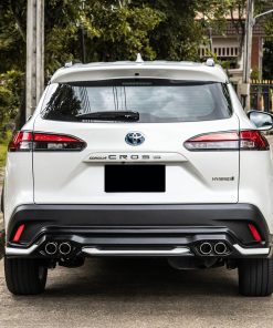 CR-W Bodykit for Toyota Corolla CROSS (BLACK COLOR WITH PEARL WHITE LINE) - Image 4