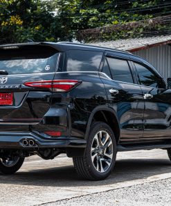LGD-B Bodykit for Fortuner Legender (Glossy Black) - Image 3