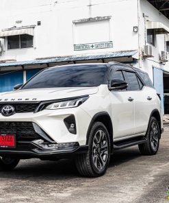 LGD-B Bodykit for Fortuner Legender (Glossy Black) - Image 7