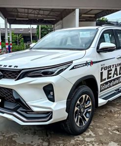 Alternative view of FMT Foresta Bodykit for Toyota Fortuner Legender (COLOR)