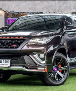 MD V1 Bodykit for Toyota Fortuner 2015-2019 (COLOR)