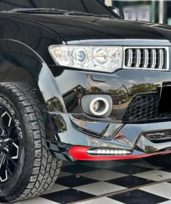 Alternative view of Sport Bodykit for Mitsubishi Pajero 2008-2014 (COLOR)